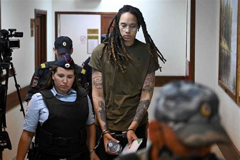 Brittney Griner In Russian Court Prosecutors Call Narcotics Expert