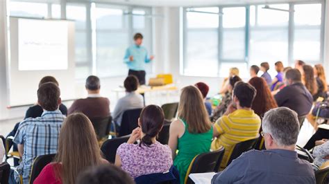 Iterate faster by giving feedback directly within your email. Sales Academy - CPM Italy International Field Marketing | Outsourced Sales