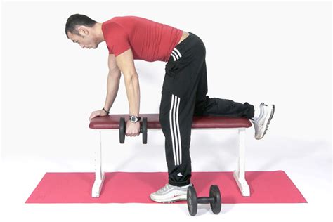 Das einzige, was du für ein wohltuendes und wirkungsvolles rückentraining brauchst ist eine trainingsmatte. Übung: Einarmiges Rudern für den oberen Rücken [454 ...