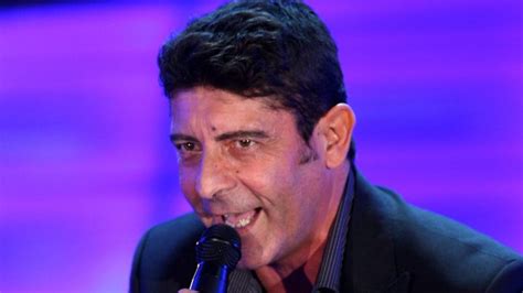 L'artista ha ammesso che all'inizio pensava ci fosse del tenero tra lei e paolo, ma quando lui gli ha assicurato che era solo un'amica, ha pensato lui di farsi avanti. Luca Laurenti chi è? Andrea, Raffaella Ferrari, dramma e ...