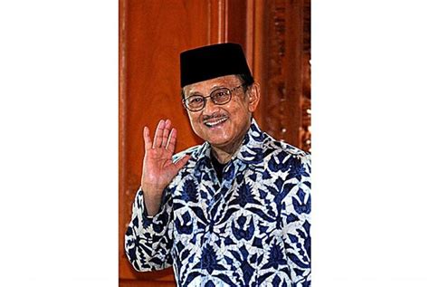 Bagi pns yang membolos akan dikenakan sanksi pemotongan tunjangan kinerja daerah. Ini Nasihat Habibie Untuk Pendidikan SMK | Republika Online