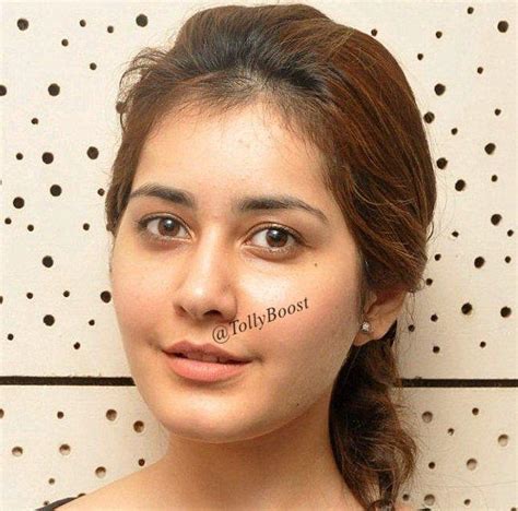 Tollywood Beautiful Actress Rashi Khanna Without Makeup Face Closeup