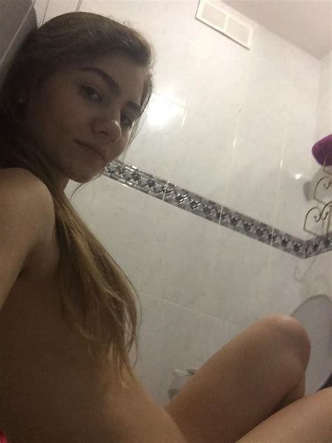 Nude Toilet Selfies XXGASM