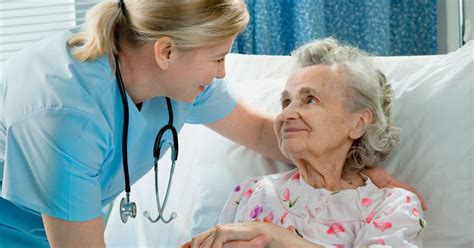 Rebecca's ambition to make a difference = your invitation to participate! News: Länder gegen Schliessung von Kliniken | BUNTE.de