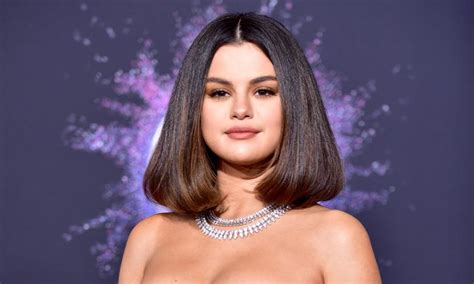Selena Gomez Reveals Rare Album Tracklist
