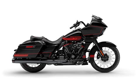 It comes with a chromed dual exhaust, a custom windshield with a chrome trim, a. 2021 Harley-Davidson® CVO™ Road Glide® | Northwest Harley ...