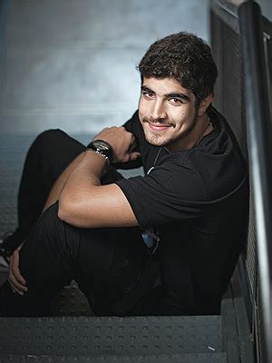 Caio castro foi dar uma conferida na maquiagem de sua professora, jenifferbaeta, que é só eleogios para o galã de malhação: HIPERSESSÃO : Caio Castro:De Malhação a Ti Ti Ti