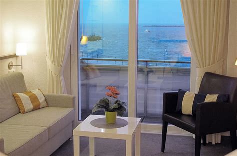 Offerte per haus seeblick (hotel), helgoland (germania) informazioni e prezzi servizi leggi prima di prenotare da sapere recensioni degli ospiti (243) ! Haus Miramar - Doppelzimmer, Balkon und Seeblick - Hotels ...