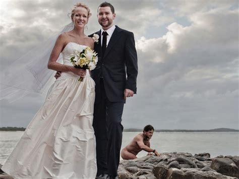 disastrous wedding photos that prove a lot can go wrong on the big day obsev wedding photos