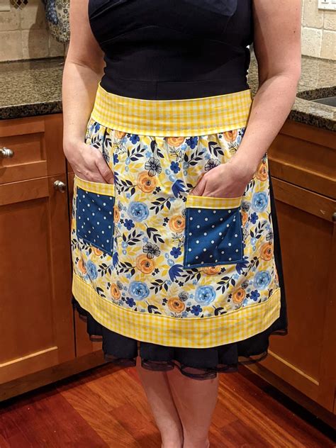 Reversible Half Apron Diy 5 Out Of 4 Patterns