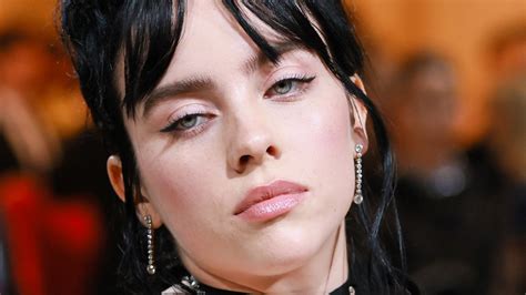 Billie Eilish Just Rocked A Mohawk At The Met Gala Glamour Uk