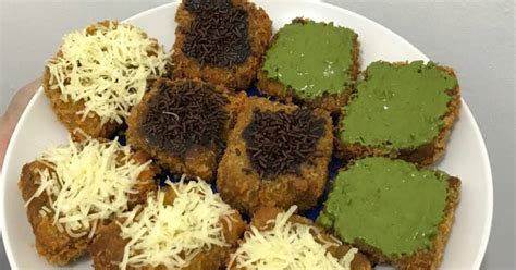 Nggak kebayang deh, gimana jadinya dunia ini tanpa gorengan, pasti terasa hampa, seperti hidupku tanpamu. 19 resep pisang goreng nugget enak dan sederhana - Cookpad