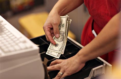 How to Find the Best Seasonal Jobs Near You