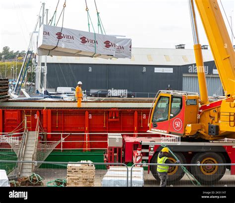 Vida Timber Cargo Unloaded From Anglo Norden Ship Suntis Wet Dock