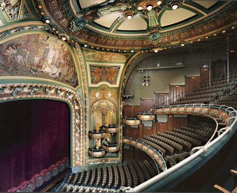 New Amsterdam Theatre H³