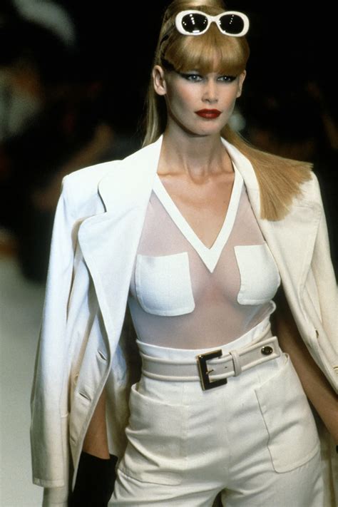 Times Claudia Schiffer Ruled The Catwalk Celebrity Bikini Vintage My