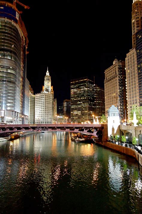 The 25 Best Chicago At Night Ideas On Pinterest Chicago Christmas
