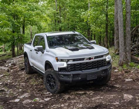 Chevrolets First Silverado Zr2 Bison Pickup Boosts Off Road Capability