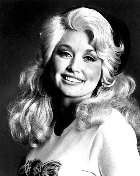 Haz tu selección entre imágenes premium sobre dolly parton 1970s de la más alta calidad. Dolly Parton In The 1970s Photograph by Everett
