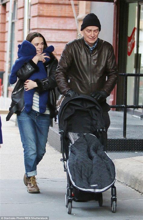 Keira With Her Dad Keira Knightley Cute Family Keira Knightly