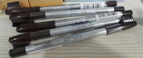 Sebagai pengembang, wardah menyediakan beragam pilihan jenis untuk eyeliner. Merk Pensil Alis Warna Coklat Muda