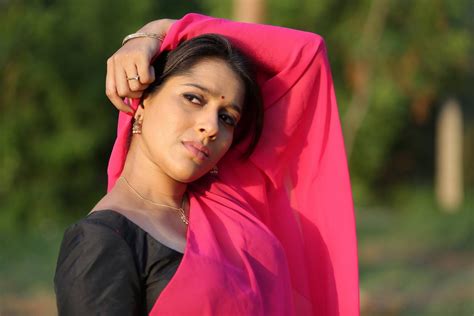 Rashmi Gautam Latest Hot Stills From Guntur Talkies