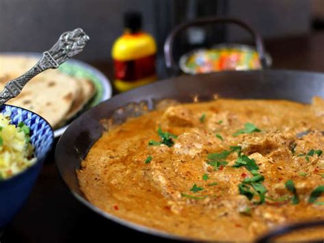 It was invented by kundan lal gujral, who was the owner of a popular restaurant named moti mahal in delhi. Butter Chicken (Murgh Makhani) | Maria, es schmeckt mir ...