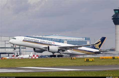 9v Sme Singapore Airlines Airbus A350 900 At Manchester Photo Id