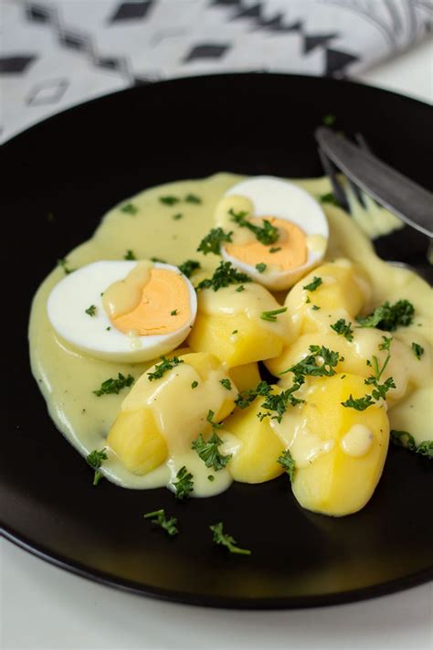 Eier in Senfsoße
