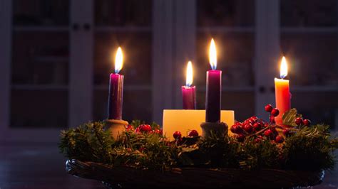 How To Light An Advent Wreath