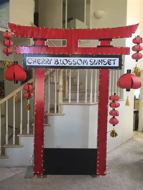 Magalie Sarnataro's props. Japanese gate 8x9 : foam board cutout, paint