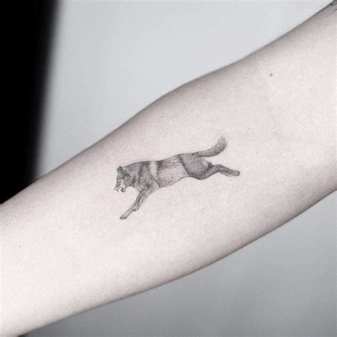 Top 49 Best Small Wolf Tattoo Ideas 2020 Inspiration Guide