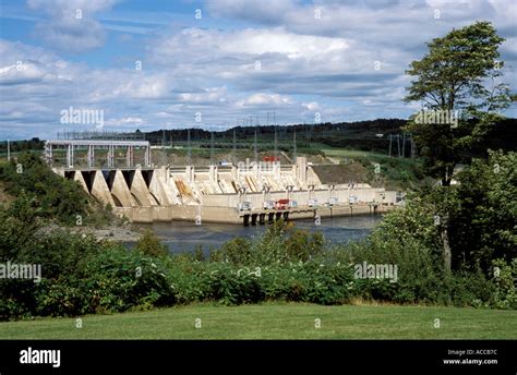 Mactaquac Dam Hi Res Stock Photography And Images Alamy