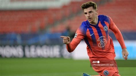 1 corona (fwr) porto 2. HASIL Babak Pertama Porto vs Chelsea - Gol Mason Mount ...