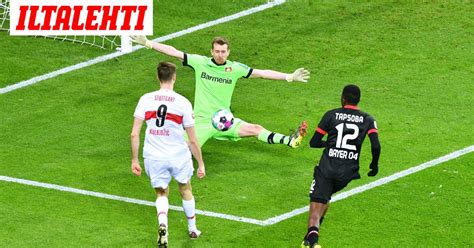 A back pass went horribly wrong for hradecky who completely fluffed his clearance, slicing the ball into his own net in a disastrous sequence. Hradecky loukkaantui - Leverkusen töpeksi johtonsa