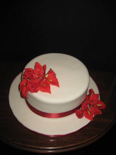 Want to learn how to sculpt a 3d cake? 1st wedding anniversary cake designs - Google Search ...