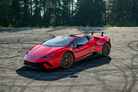 The performante leverages physics into something more. The Lamborghini Huracán Performante Spyder | NUVO