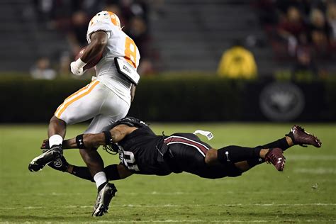 Tennessee Football Top Five Vols Performers In 31 27 Win At South Carolina