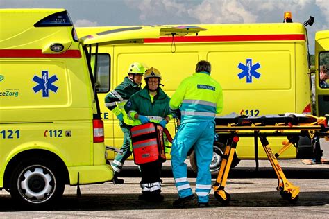 Een kijkje achter de schermen bij rijksoverheid salaristrends op basis van 58 salarissen voor 48 banen bij rijksoverheid. Onderhandelaarsakkoord CAO Ambulancezorg 2020 - 2021 ...