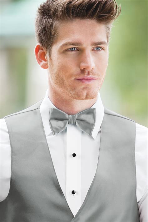 Wrap the top bunny ear behind and poke through the loop at the bottom. Expressions Platinum Bow Tie | Jim's Formal Wear