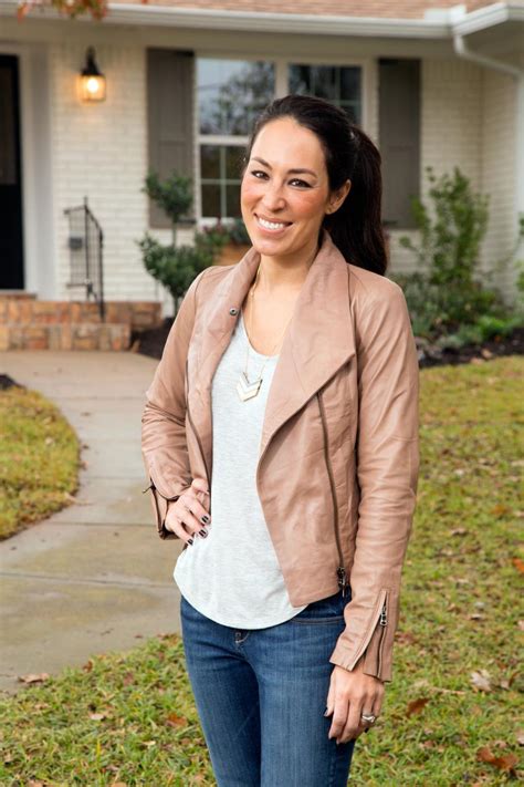Joanna gaines is a reality television personality, who is known for hosting hgtv's show 'fixer upper' alongside husband chip gaines. Joanna Gaines Pictures: Our Favorites From HGTV's Fixer ...