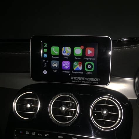Add Wireless Carplay To Your Old Mercedes With This Cheap Aftermarket