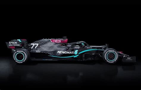 The mercedes formula 1 team will start the 2021 season with lewis hamilton and valtteri bottas as german manufacturer mercedes have a rich history in formula 1. F1 Silberpfeile kommen mit komplett schwarzer ...