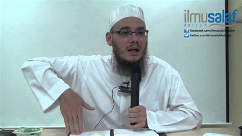 Karena itu, pahami bacaannya dan cara dudu tahiyat awal dan akhir. Ustaz Idris Sulaiman - Cara Duduk Antara 2 Sujud, Tahiyat ...