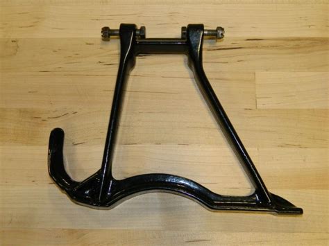 This model fit for honda goldwings, bmw lt's,and harley davidson touring models. Buy Indian Motorcycle Center Stand Chief 1946-1951 in ...