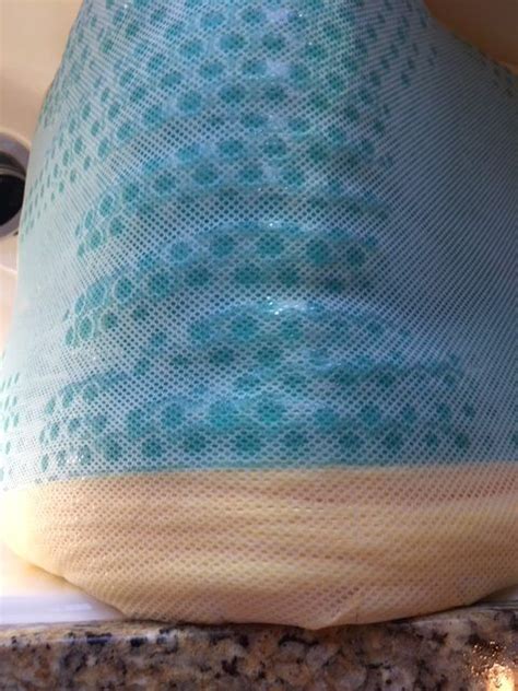 Many travelers know that choosing a high quality thermo sensitive having said that though, it may be a bit tricky to have it cleaned because the foam shouldn't get wet. How To Wash Memory Foam Pillow | Memory foam pillow, Foam ...