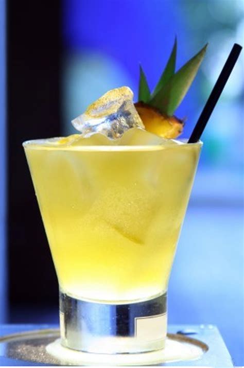 When it comes to coconut rum, no brand can compare to malibu's global popularity. Malibu Caribbean Rum With Coconut Drinks : One of the web's largest collections of malibu ...