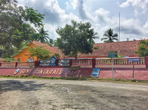 Aliran sungai citumang atau bisa di sebut juga green valley berada di 15 km dari arah barat pantai pangandaran , atau dengan jarak tempuh dari pangandaran 30 menit. Citumang - Tempat Wisata Wajib Dikunjungi Dekat ...