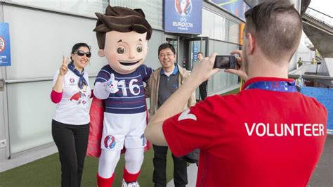 England manager gareth southgate is encouraging football fans to 'be a part' of euro 2020 by applying to be a volunteer at the tournament, which 'you will play an invaluable role. UEFA EURO 2020 Volunteer Programme | KNVB