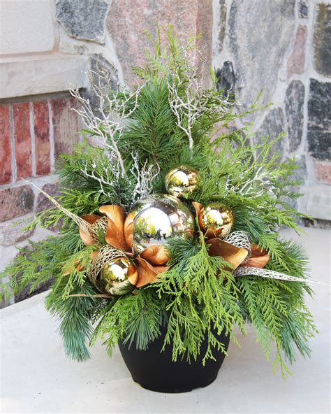 I use this method to create my front porch planters for christmas, spring, summer and fall! Pin by TERRA on Outdoor Christmas Planters | Christmas ...